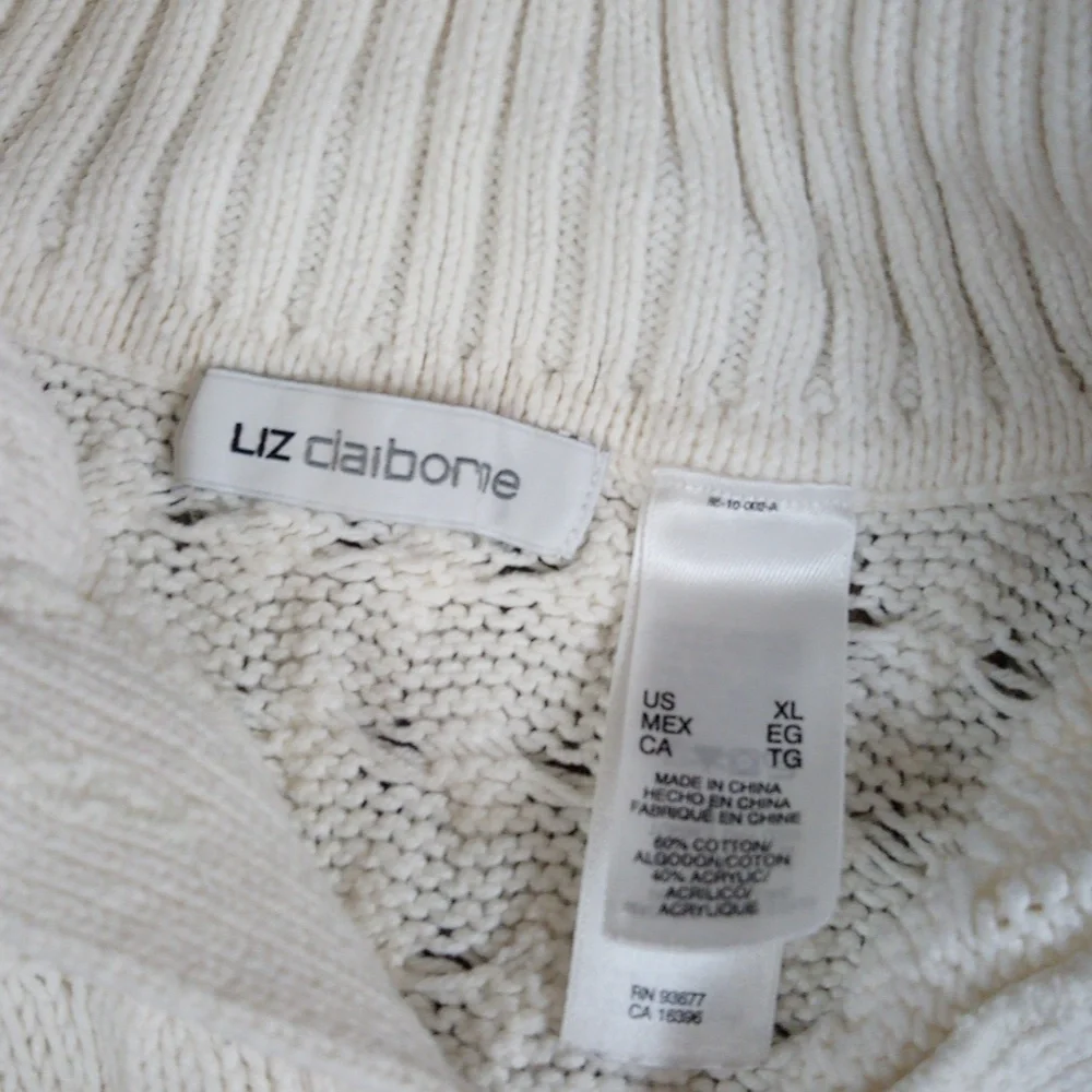 Liz Claiborne Knit Quarter Button Long Sleeve Sweater Top - Picture 5 of 9